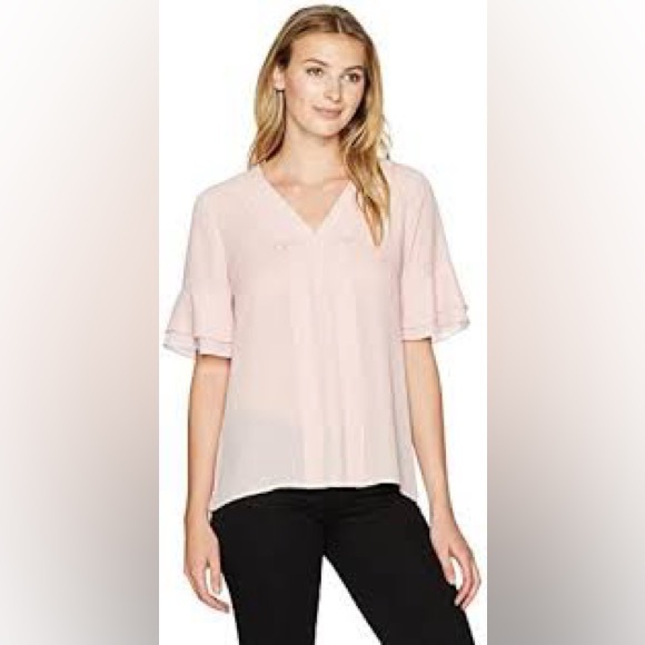 Ivanka Trump blush colored blouse - Picture 1 of 5